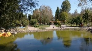 Прогулка в парке. Дети. Последний день лета.