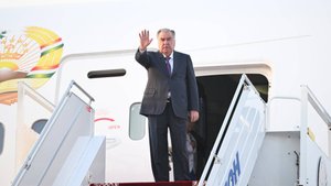 Президент Таджикистана направился с рабочим визитом в Китай для участия в саммите ШОС