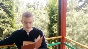 Коричневая пуговка