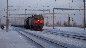 Тепловоз 2ТЭ10У-0192 с фитинговыми платформами. Звук 10Д100.