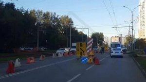 В Екатеринбурге мотоциклист поздно заметил ремонтные работы и попал в смертельное ДТП
