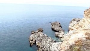 Вид на Чёрное море с легендарной 35-й Береговой Батареи в Севастополе.