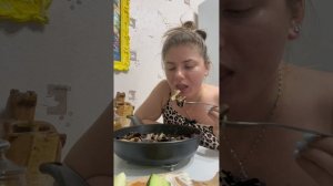 МУКБАНГ ЕМ ОПАСНЫЕ ГРИБЫ