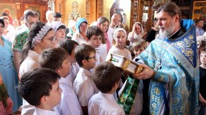 Накануне Дня знаний в Рождественском храме состоялся молебен на начало учебного года