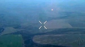 Артиллерия. Фиерические кадры работы орудий.