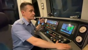 Поезд без машиниста в Московском метро остановится автоматически❌