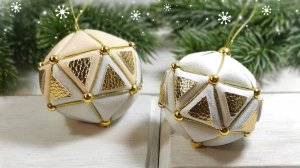 Ёлочные игрушки своими руками. Новогодние шары на ёлку из глиттерного фоамирана. Игрушки на ёлку.