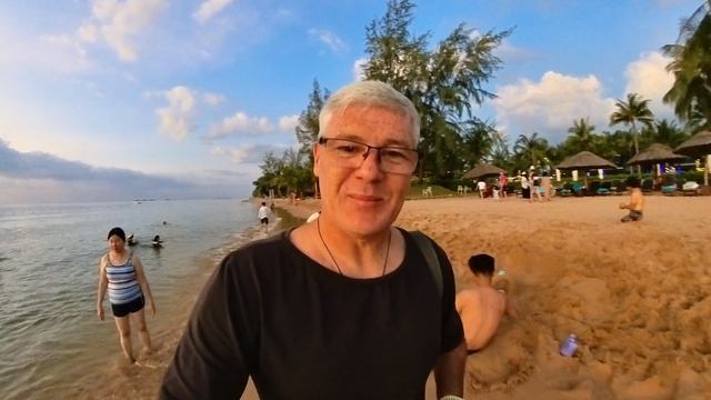 Ну как там у вас? Пора на Фукуок!