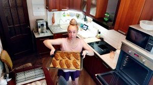 Кулинарная медитация. Сосиски в тесте.