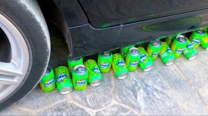 Машина давит предметы колесом! Эксперименты с колесом! Антистресс ASMR