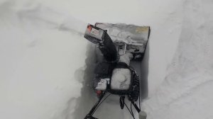 Снегоуборщик Hyundai S6561. Завод от электростартера