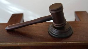 Во Владивостоке начался суд по делу о продаже детей медсотрудниками в Китай