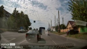 01.08.25 - Е100КТ решил, что он наглый автобус :)