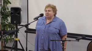 Первая скрипка - своё стихотворение читает Инесса Мартын