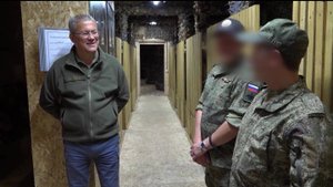Радий Хабиров в шестой раз встретился с бойцами полка "Башкортостан" в зоне СВО – репортаж «Вестей»