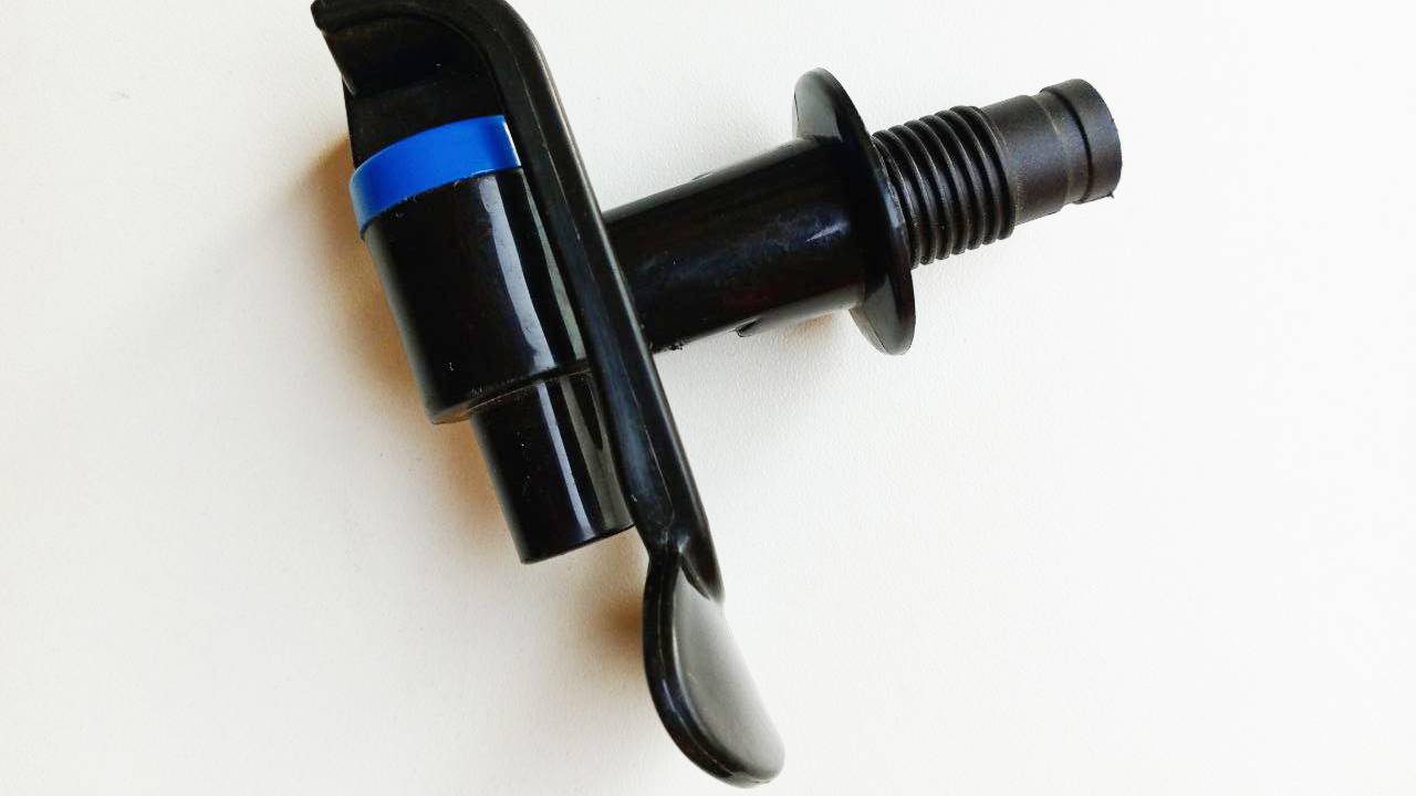 Кран для кулера черный на холодную воду с наружной резьбой