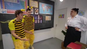 SVID_20250823_213405_1.mp4