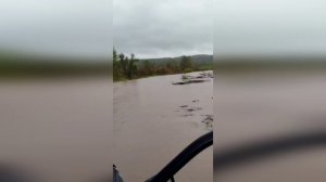 В Красноярском крае в результате прорыва дамбы деревня в тайге осталась без доступа транспорта