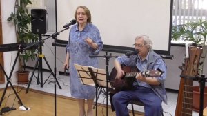 Женщины в разном