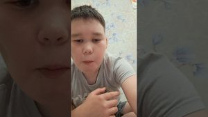 Пробую конфеты