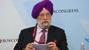 Индийский министр отверг обвинения о незаконных сделках по покупке нефти из РФ