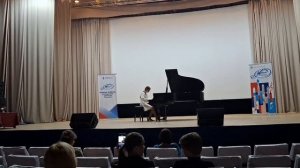 Чернухина Ксения, А. Чейзинс "Час пик в гонконге"