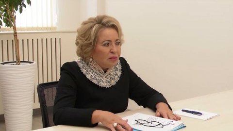 Валентина Матвиенко обсудила с губернатором Ленинградской обл. перспективы развития региона, 01.09