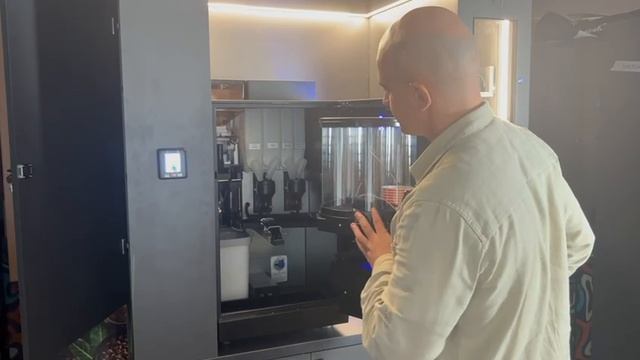 Видеообзор кофемашины Jetinno JL28 смотреть онлайн