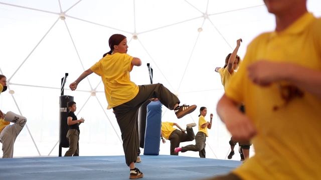 Интервью с чемпионом (лагерь Авангард) смотреть онлайн