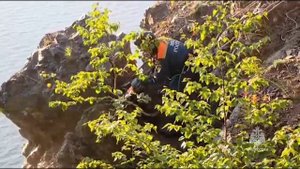 Нависающую скалу обрушили в Петропавловске