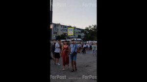 В Севастополе в воскресенье вечером на площади Захарова собирались толпы пассажиров