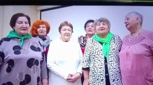 Песня: "Называют меня некрасивою". А он в глаза посмотрит и скажет: лучше тебя нет...