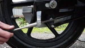 Стандартное ТО мотоцикла, на примере индийского TVS 150X. Часть 18. Свободный ход педали тормоза