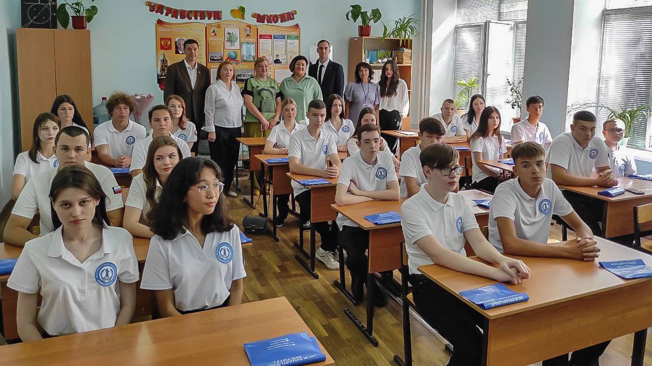 В школе № 22 открылся первый профильный юридический класс смотреть онлайн