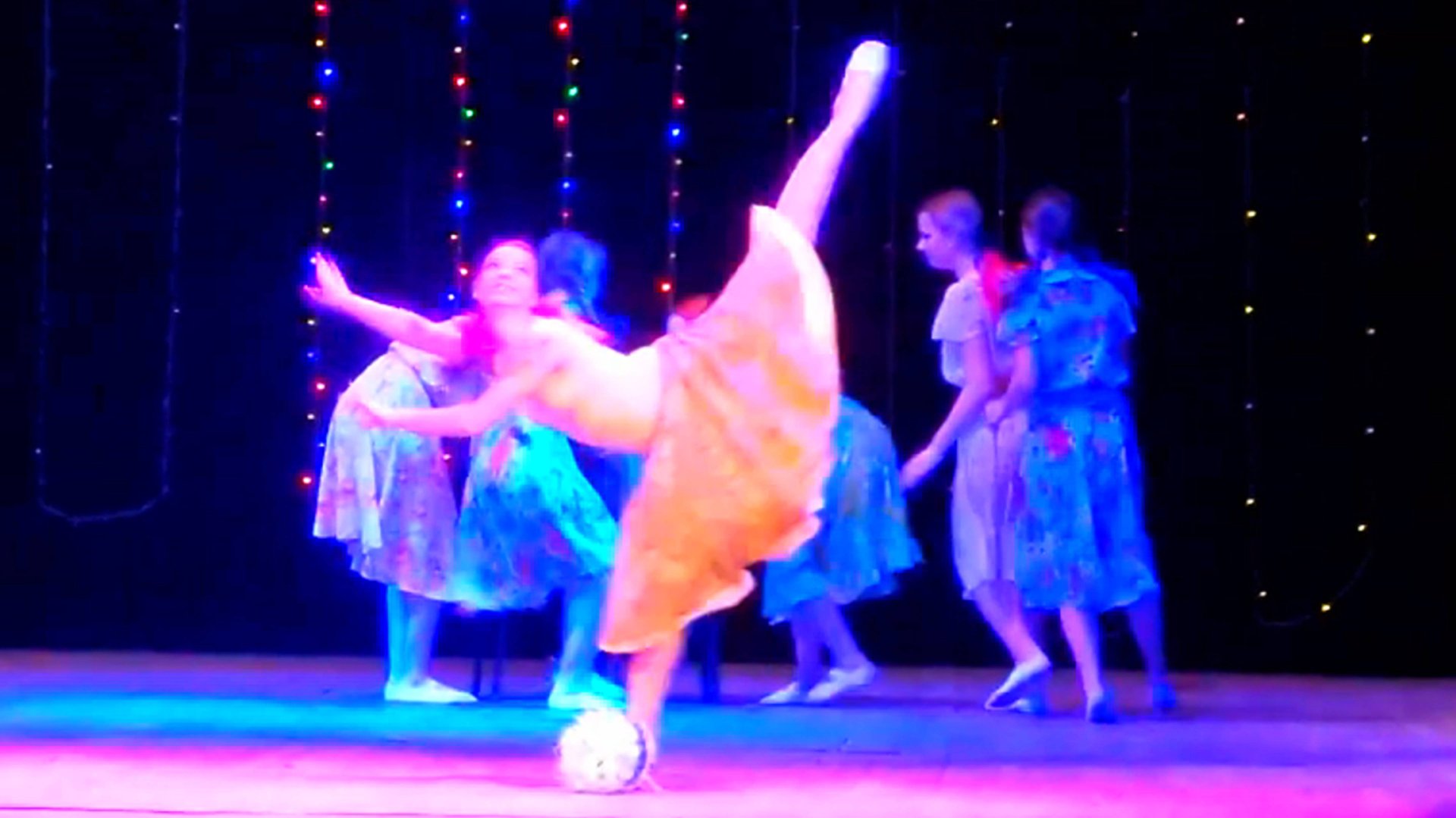 Танец "дождаться" смотреть онлайн