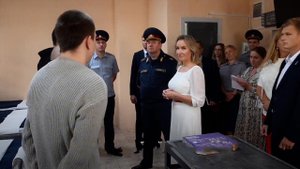 Львова-Белова навестила находящихся в столичном СИЗО школьников в День знаний