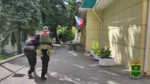 Трое жителей Калужской области уличены полицией в незаконной легализации не менее ста иностранцев