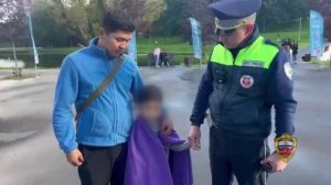 Госавтоинспекторы юга Москвы оперативно нашли пятилетнего мальчика, потерявшегося во время прогулки