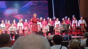 Выступление Кубанского казачьего хора
