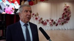 В восьмой школе учеников и учителей с Днем знаний поздравил Михаил Лавров