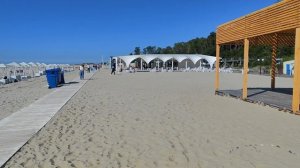 Янтарный. Пляж...