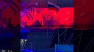 Флагшток с раздувом в помещении