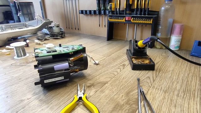 Замена аккумуляторов в пылесосе Bosch смотреть онлайн