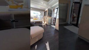Обзор катамарана Fountaine Pajot Tanna 47.