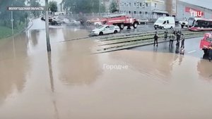 На Череповец обрушился мощный ливень / События на ТВЦ