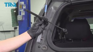 034. Как заменить опоры заднего стекла на Jeep WJ (1999 - 2004)