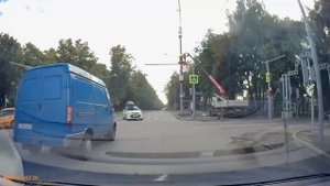 ГАИшник посмеялся и сказал, что что бесконтактных ДТП не существует