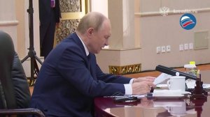 Дом народных собраний в Пекине: Путин обсуждает сотрудничество с Китаем и Монголией