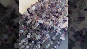 Флюорит яркий мелкая крошка галтовка премиум 4-6 мм