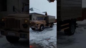 Вот так выглядит автомобиль, когда хозяин его любит. Когда на пенсии и не работает в поле на убор...